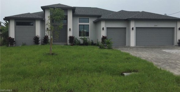 Luxuriöses zeitgenössisches Traumhaus in Cape Coral