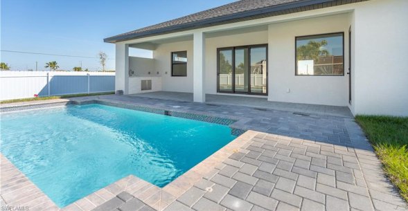 Große Traumvilla mit Pool
